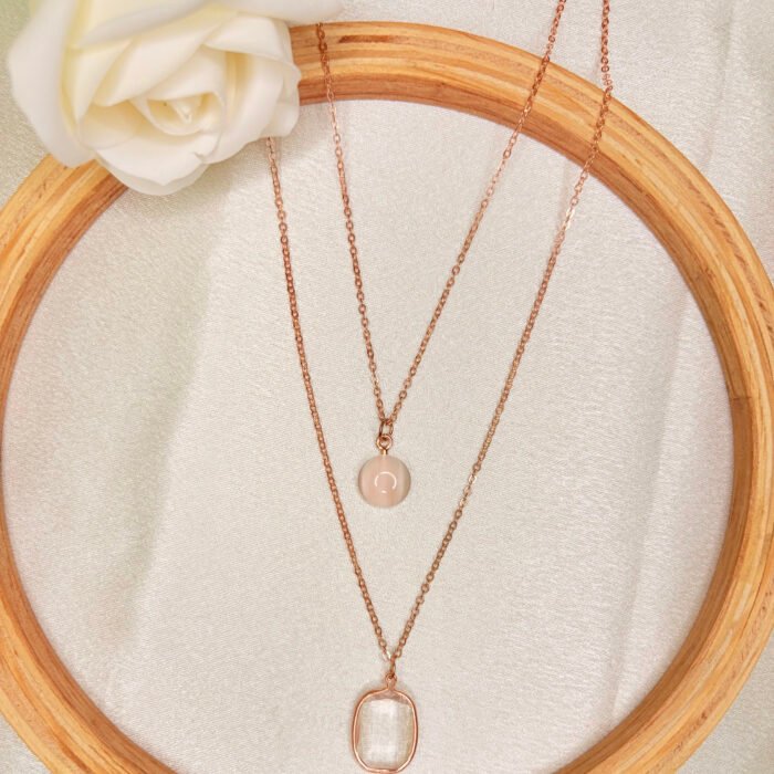 Layered pendant neck chain
