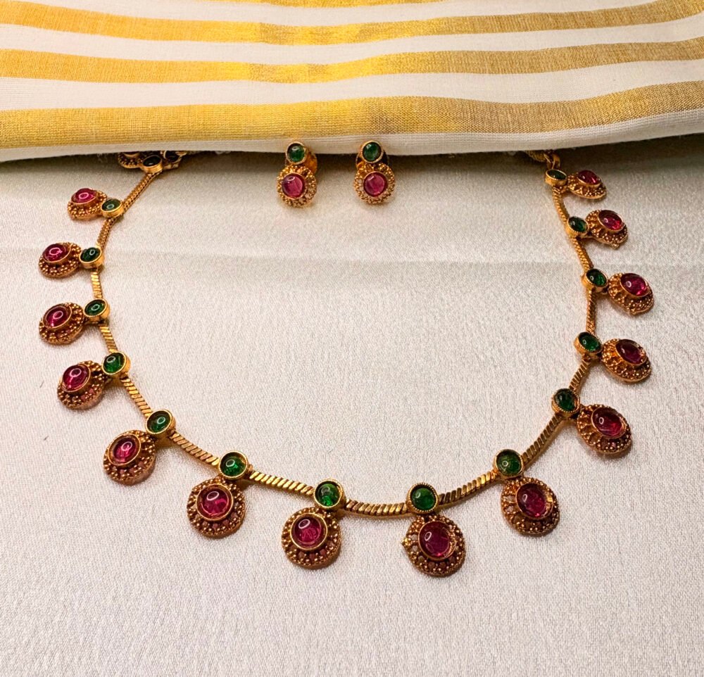 Kemp stone necklace