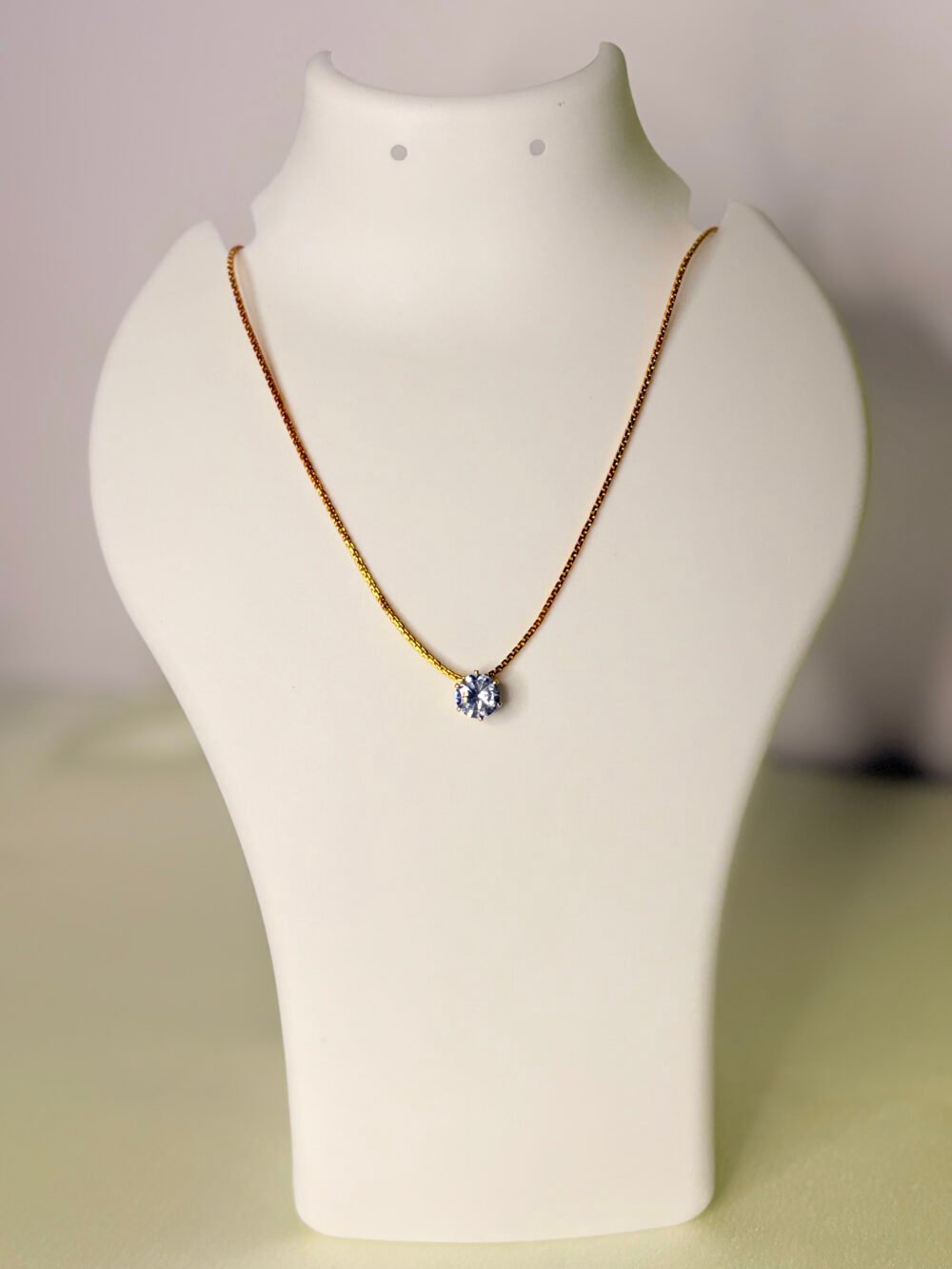 Ella gold necklace