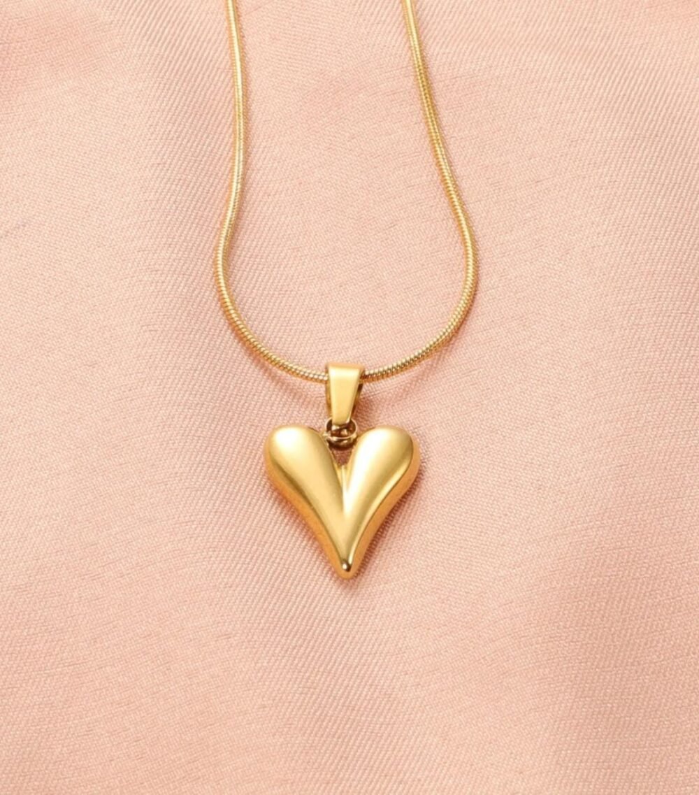 Heart pendent Anti Tarnished neck chain 